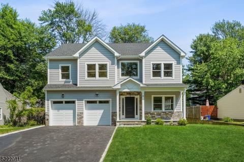 16 Deerfield Rd, Livingston, NJ 07039