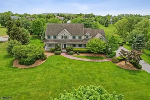 25 Deer Path, Hillsborough, NJ 08844