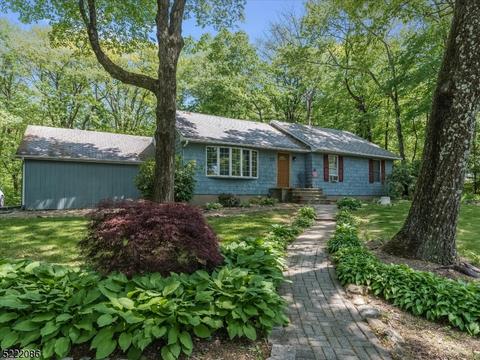 52 Maple Ave, Hardyston, NJ 07460