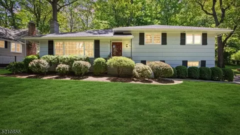 230 Mcmane Ave, Berkeley Heights, NJ 07922