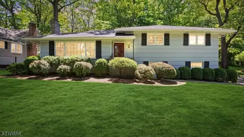 230 Mcmane Ave, Berkeley Heights, NJ 07922