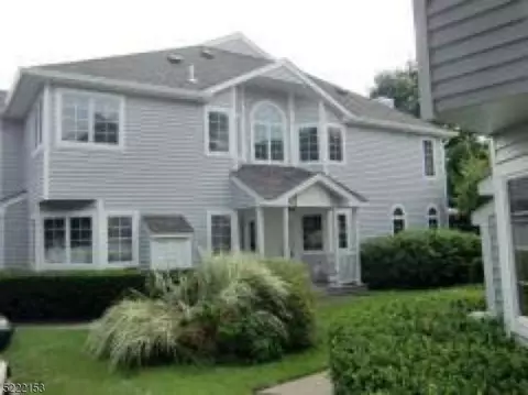 15 Helton Ter, Montville, NJ 07045