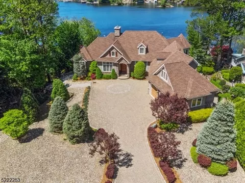 153 New Jersey Ave, Jefferson, NJ 07849