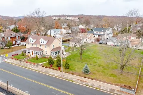 403 Lakeside Ave # B, Pompton Lakes Boro, NJ 07442