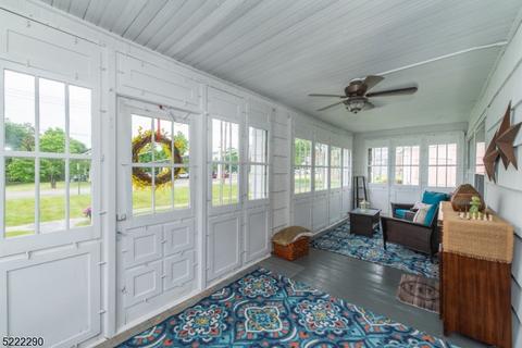 3 School Plz, Franklin, NJ 07416