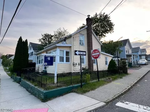 10 Madison St, Newton, NJ 07860