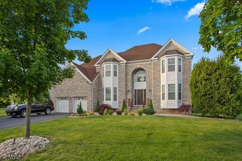 1480 Parillo Ct, North Brunswick Twp, NJ 08902