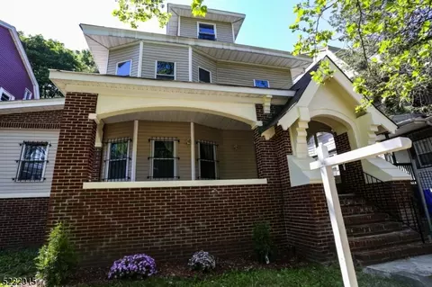 849 S 12th St, Newark, NJ 07108