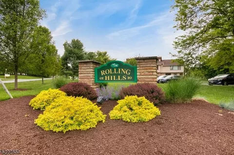195 Seminole Rd, Lafayette, NJ 07848