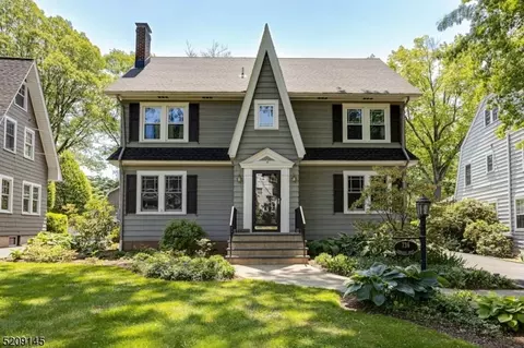 736 Crescent Pkwy, Westfield, NJ 07090