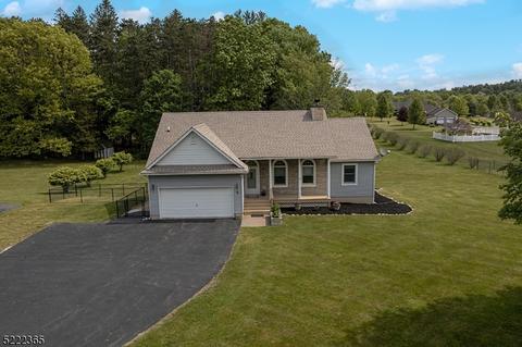 64 Deckertown Tpke, Montague, NJ 07827