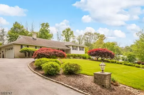 35 Murphy Cir, Florham Park, NJ 07932