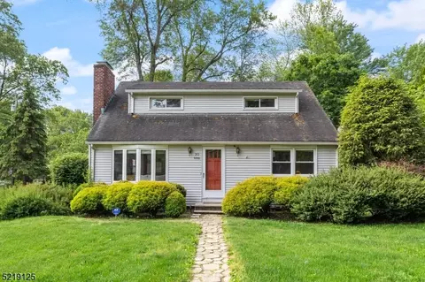 30 Gates Ave, Warren, NJ 07059