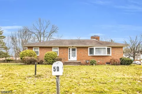 50 Demott Ln, East Franklin, NJ 08873