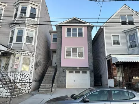 120 Badger Ave, Newark, NJ 07108