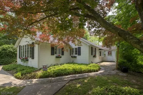 184 Pequest Rd, Green Township, NJ 07821