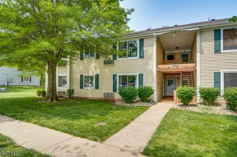 25 Bolton Ct, Somerset, NJ 08873
