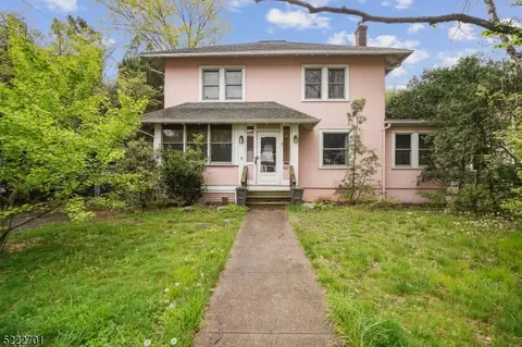 42 Franklin Pl, Morris Plains, NJ 07950
