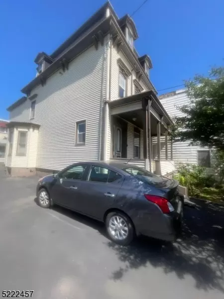 111-113 Fulton St, Elizabeth City, NJ 07206
