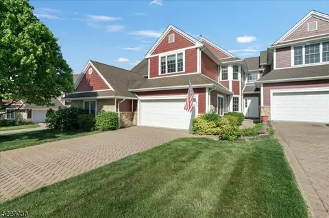 22 Turnberry Ln, Hamburg, NJ 07419
