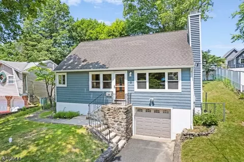 33 Park Rd, Sparta, NJ 07871