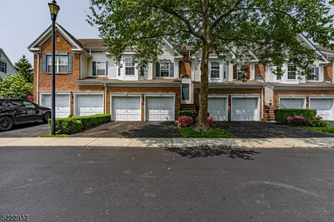 326 Winthrop Dr, Nutley, NJ 07110