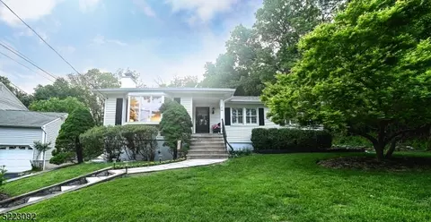 10 Indian Ter, Sparta, NJ 07871