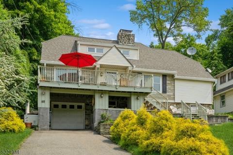 69 W Shore Trl, Sparta, NJ 07871