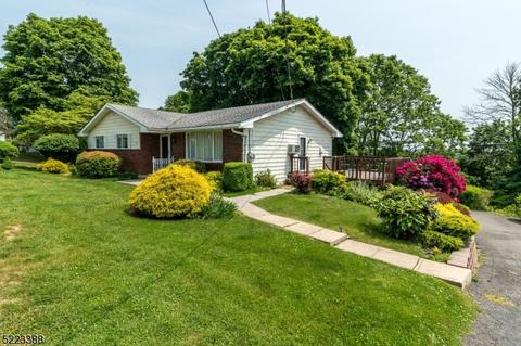65 Dawn Rd, Milford, NJ 08848