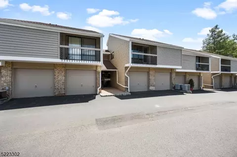 13 N Slope, Clinton, NJ 08809