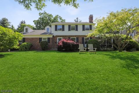7 Holden Ln, Madison, NJ 07940