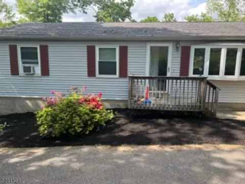 131 S Lincoln Ave, Washington, NJ 07882