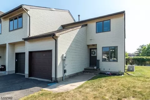 23 Fir Ct, Flemington, NJ 08822