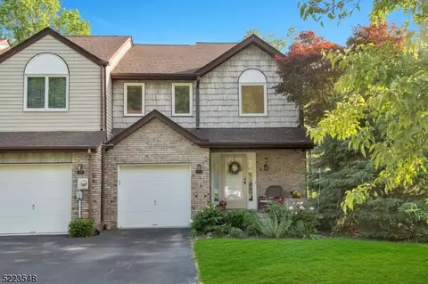29 Averell Dr, Morris Plains, NJ 07950