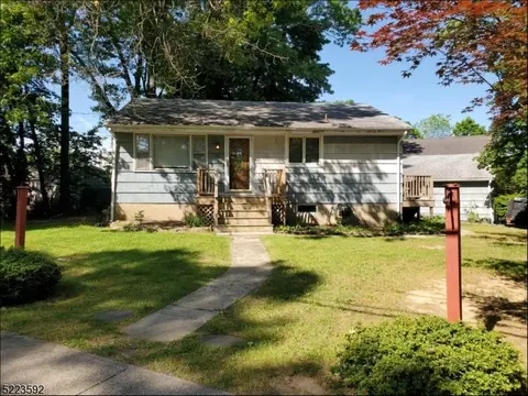 85 Leonard St, Dover, NJ 07801