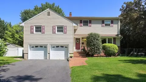230 Denman Rd, Cranford, NJ 07016