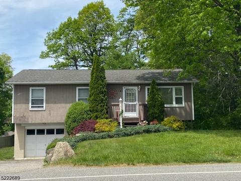 141 Barry Dr, Vernon Twp, NJ 07422