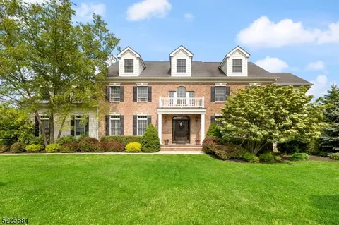 2 Morningside Ct, Flemington, NJ 08822