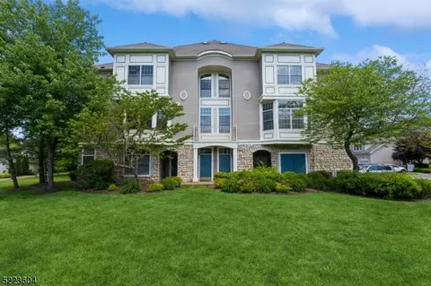 605 Binghampton Ln, Livingston, NJ 07039