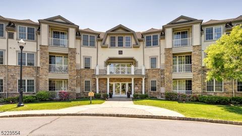 189 Victoria Dr #189, Bridgewater, NJ 08807