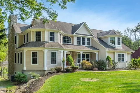 157 Emmans Rd, Roxbury Township, NJ 07836