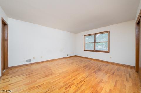 204 Maple St, Middlesex, NJ 08846 photo 22