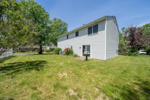 204 Maple St, Middlesex, NJ 08846 photo 4