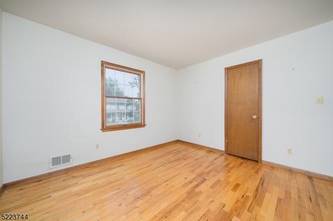 204 Maple St, Middlesex, NJ 08846 photo 23