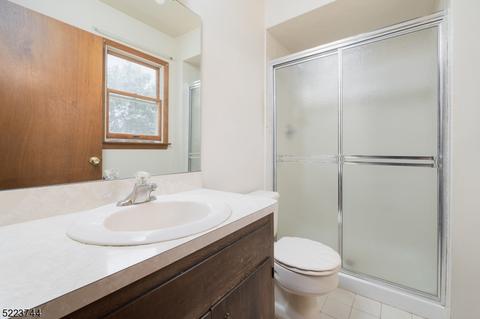 204 Maple St, Middlesex, NJ 08846 photo 18