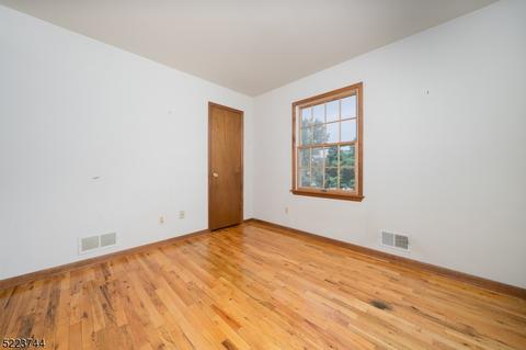 204 Maple St, Middlesex, NJ 08846 photo 20