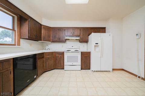 204 Maple St, Middlesex, NJ 08846 photo 13