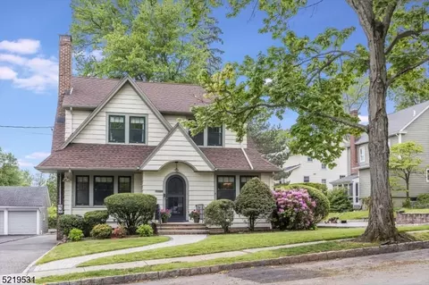 32 Bailey Rd, Millburn, NJ 07041