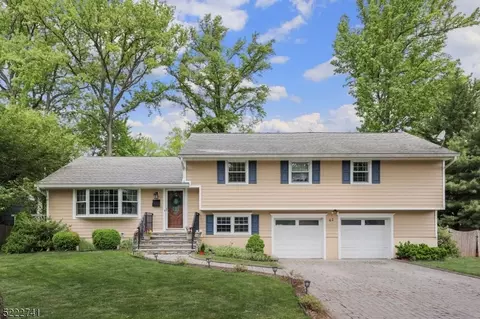 42 Keith Jeffries Ave, Cranford, NJ 07016