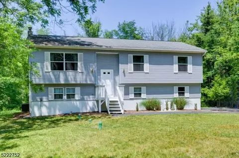 110 Armstrong Rd, Montague, NJ 07827